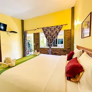Lanta Baan Nok Koh Lanta