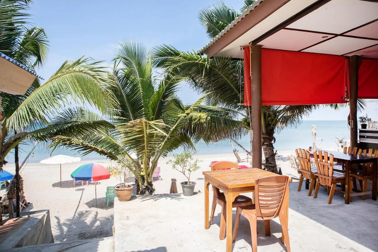 Oyo 797 Pink House Bungalow Koh Lanta Thailand